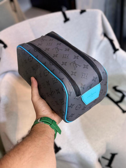 Louis Vuittin Pouch (VIP Quality) 3 colors
