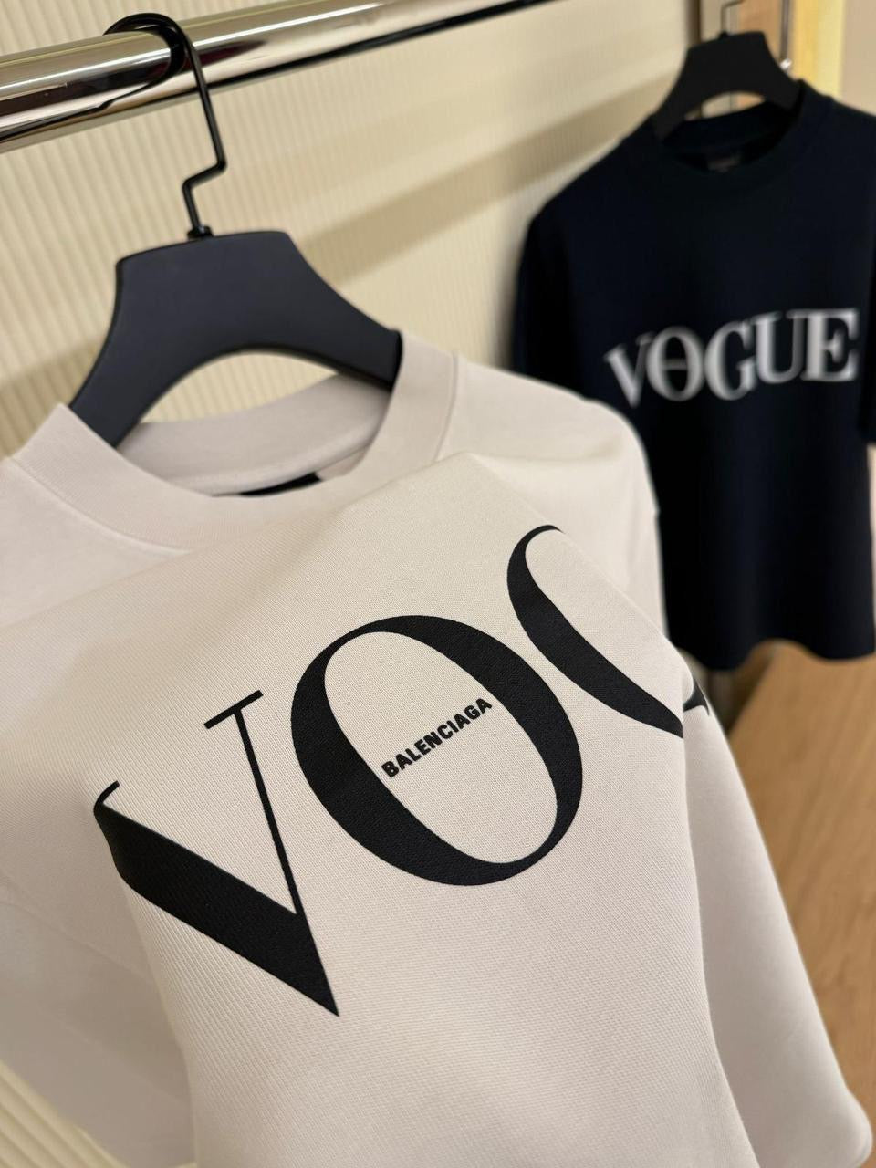 Balenciaga Vouge T-Shirt 2 colors