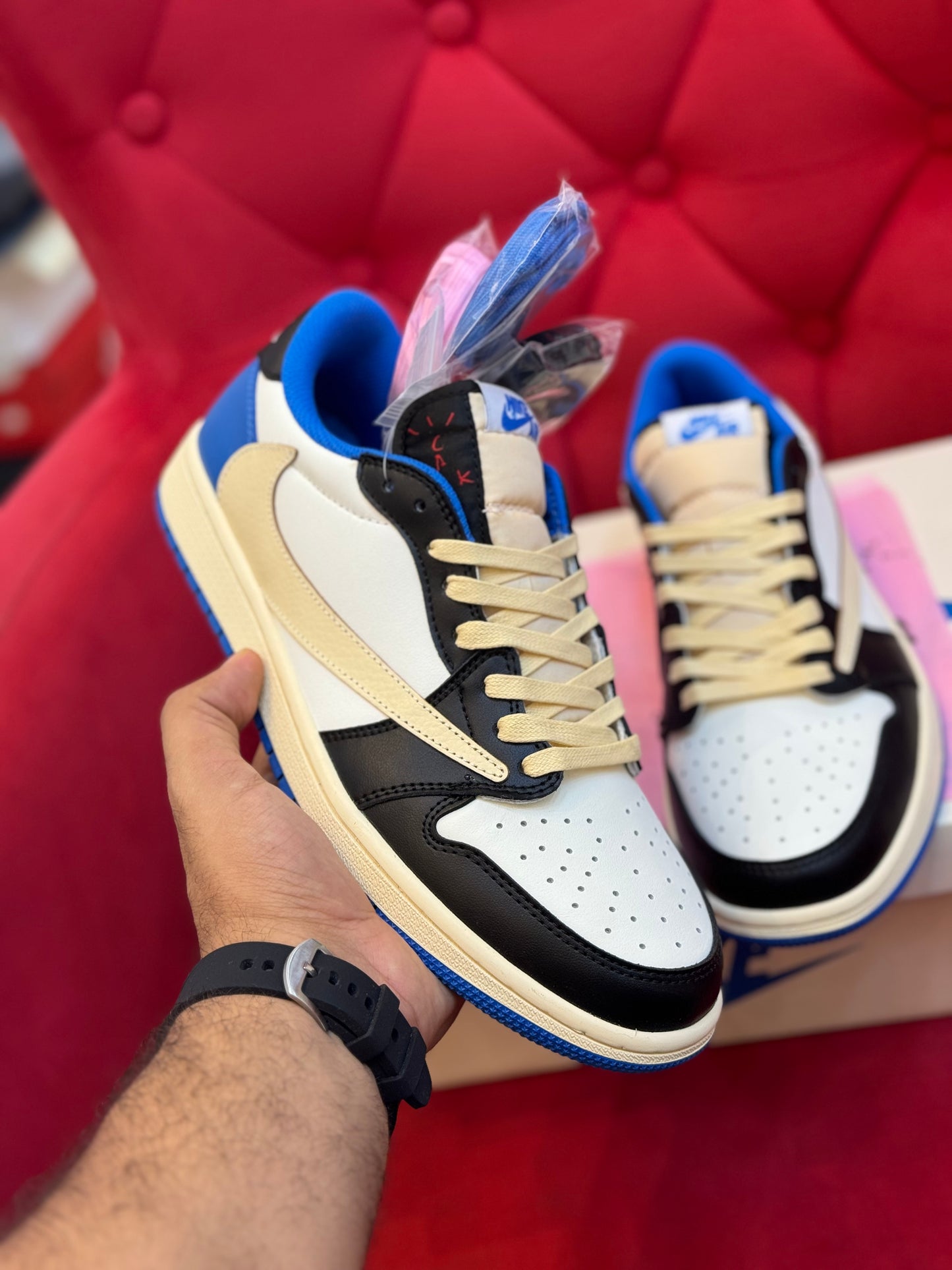 Jordan 1 Low x Travis Scott x Fragment