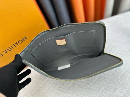 Louis Vuitton Clutch
