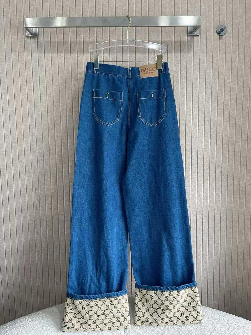 Gucci Pants