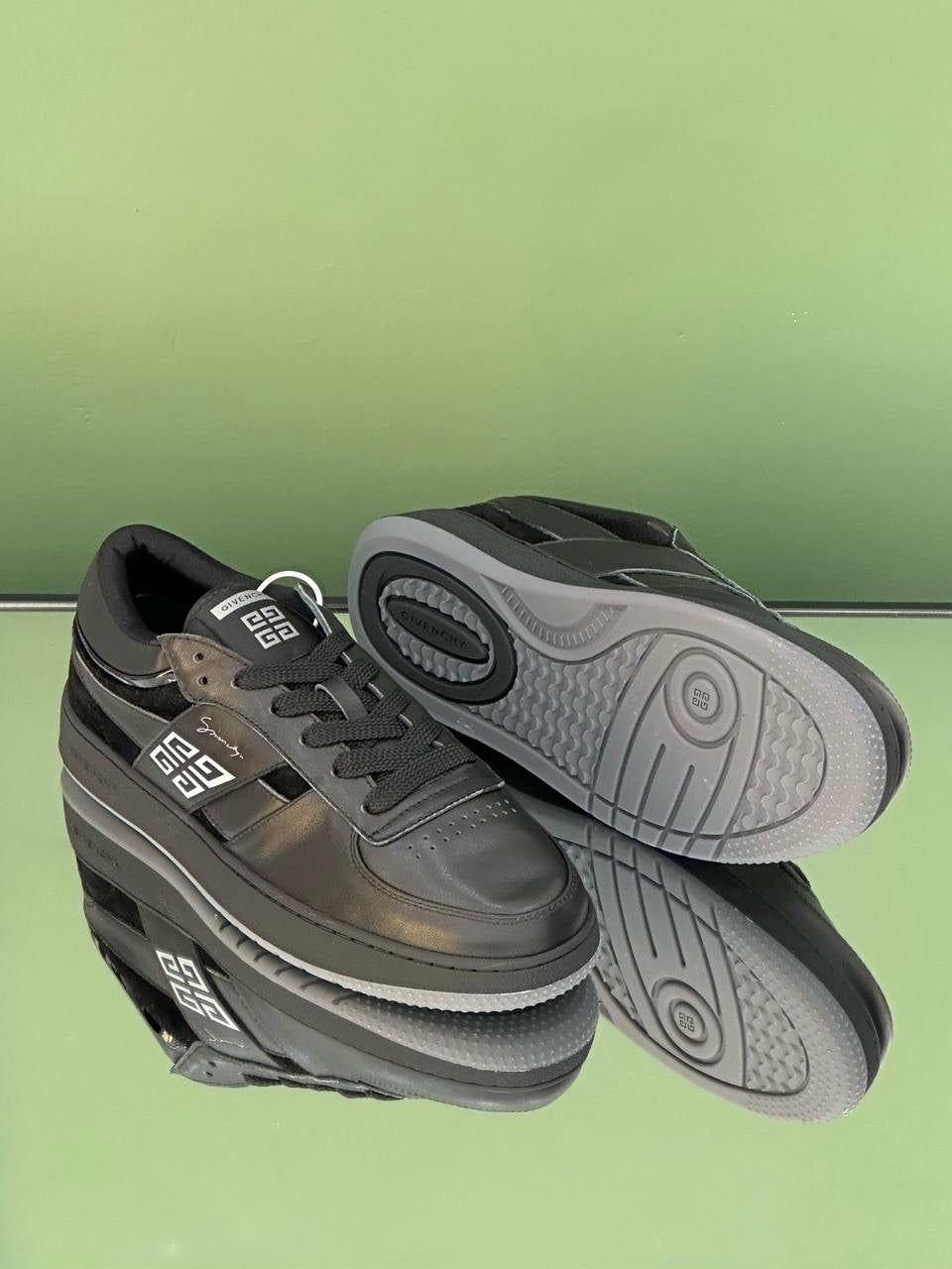 Givenchy Sneakers