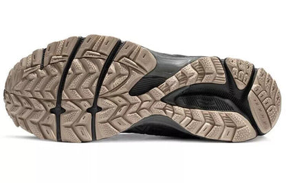 ASICS Sneakers
