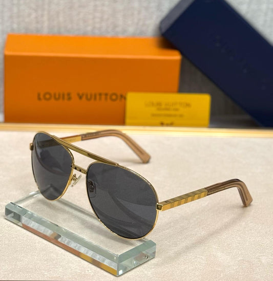 Louis Vuitton Sunglasses 2 colors