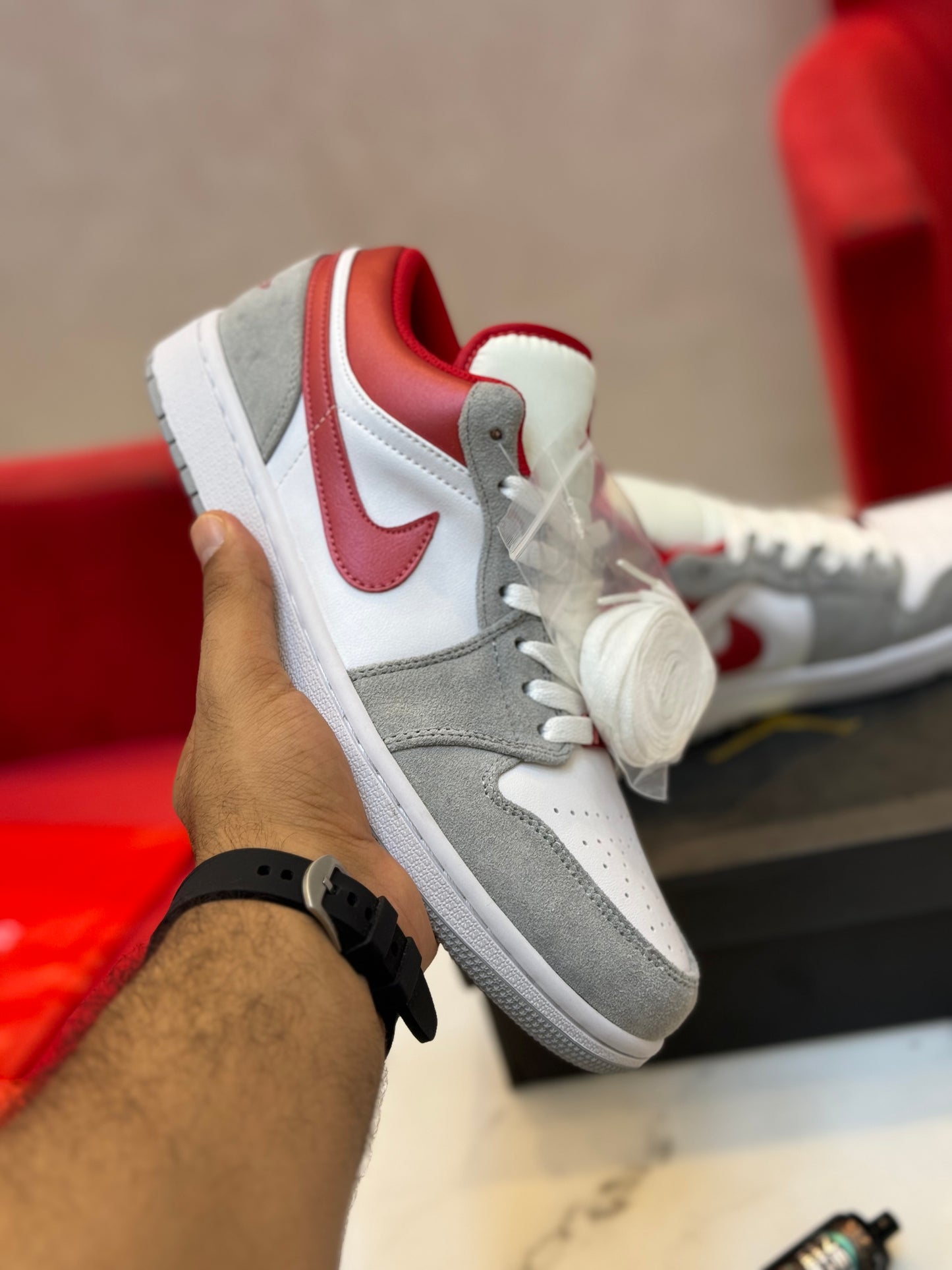 Jordan 1 Low ‘Smoke Grey Gym Red’