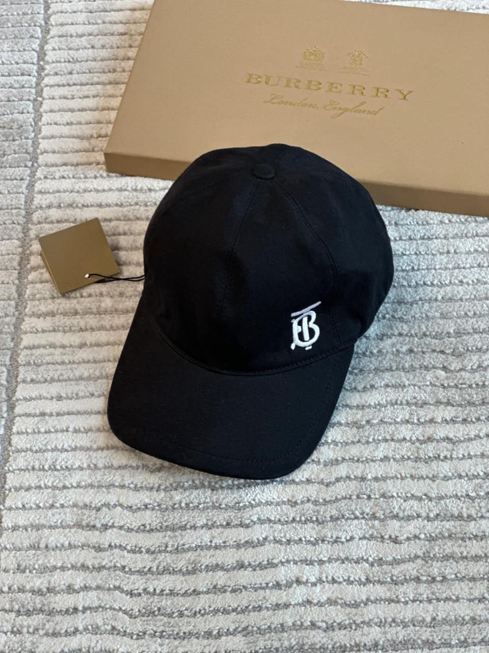 Burberry Cap 2 colors