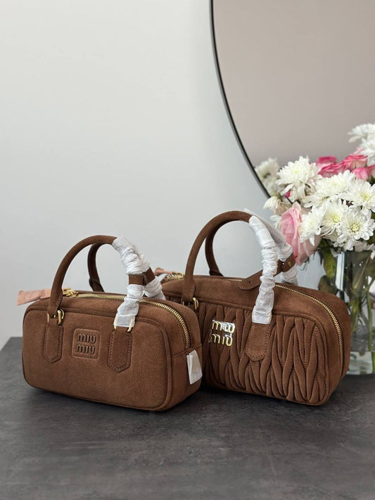 Miu Miu HandBag (VIP Quality)