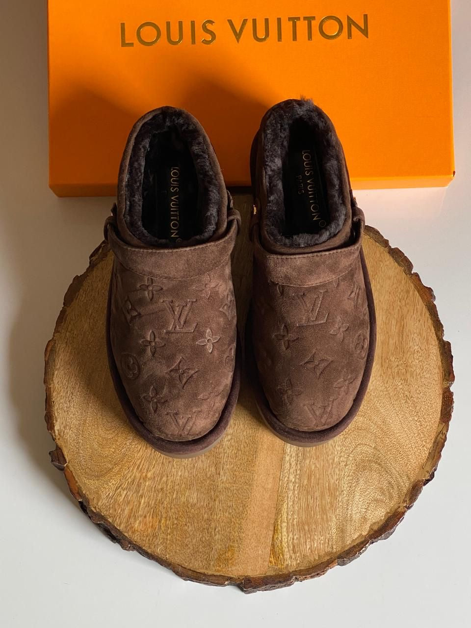 Louis Vuitton Slippers