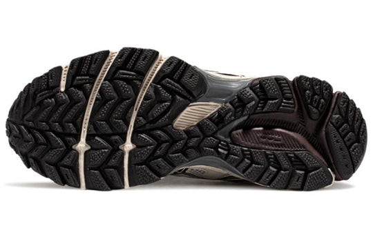 ASICS Sneakers