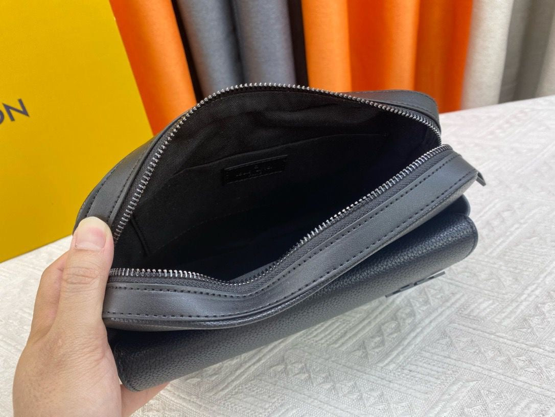 Louis Vuitton Messenger Bag
