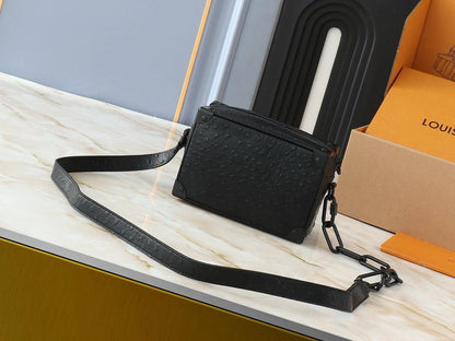 Louis Vuitton Messenger Bag