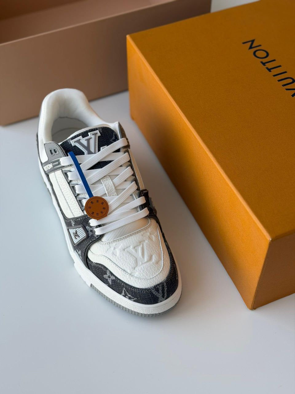 Louis Vuitton Sneakers