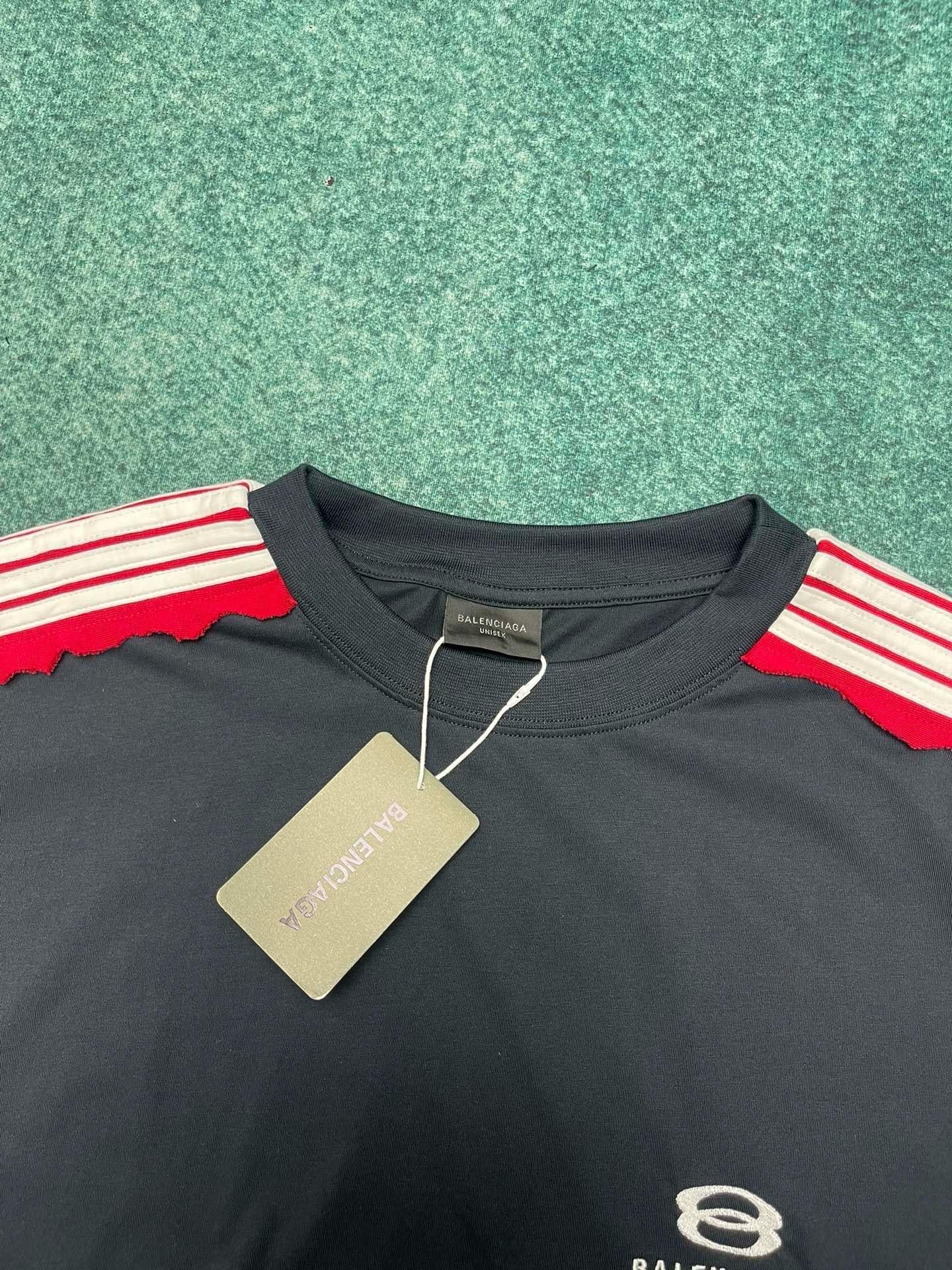 Balenciaga T-Shirt 2 colors