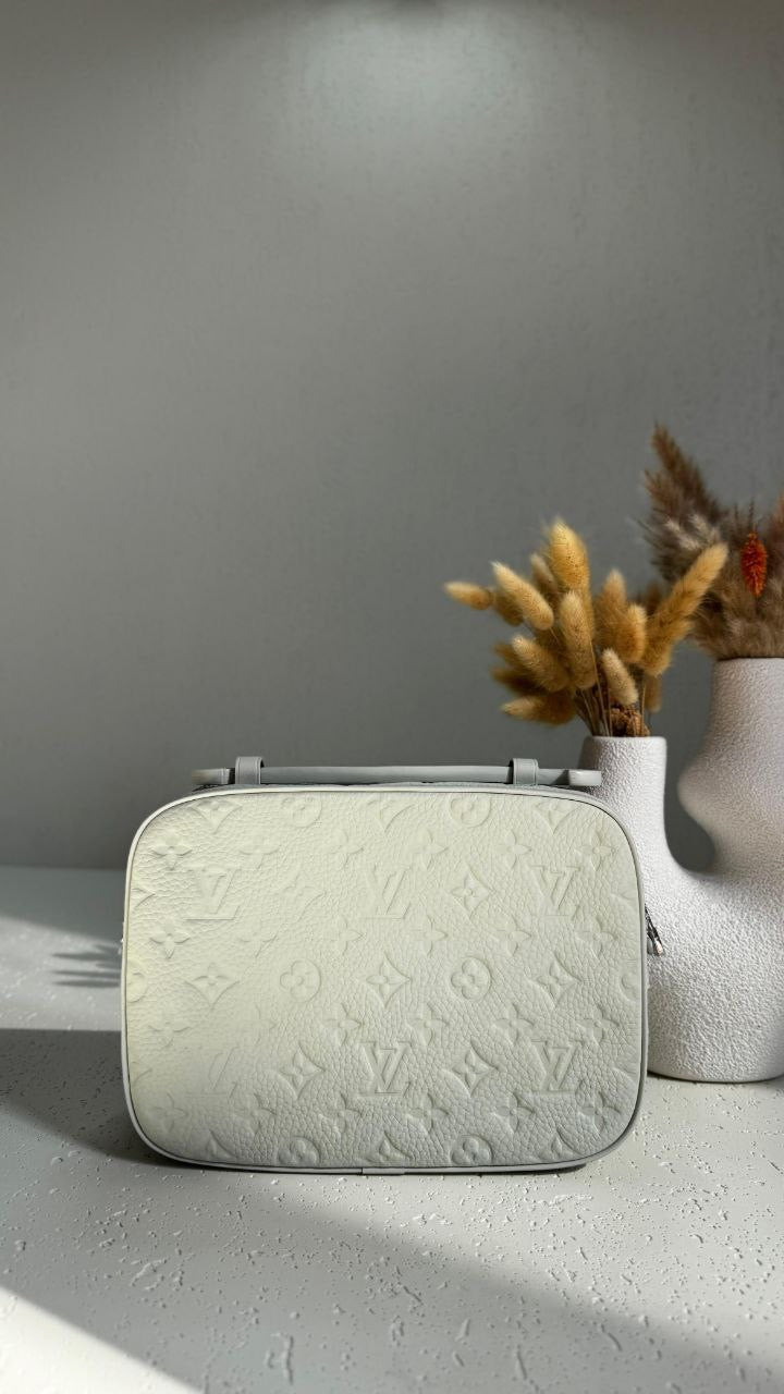 Louis Vuitton Messenger Bag (VIP Quality)