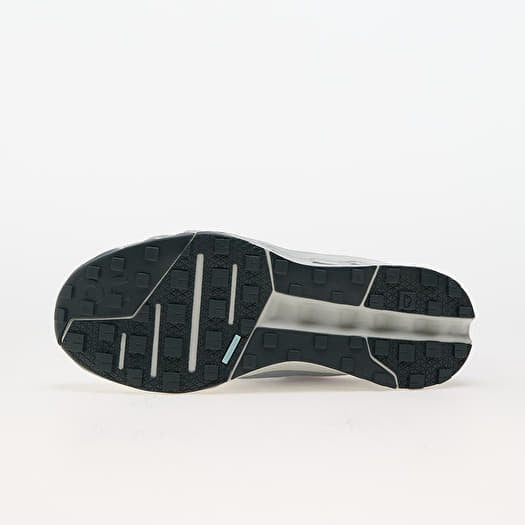 On Cloud Sneakers
