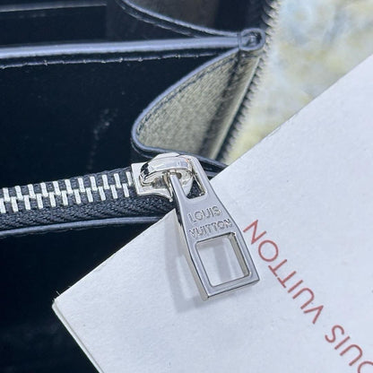 Louis Vuitton Clutch