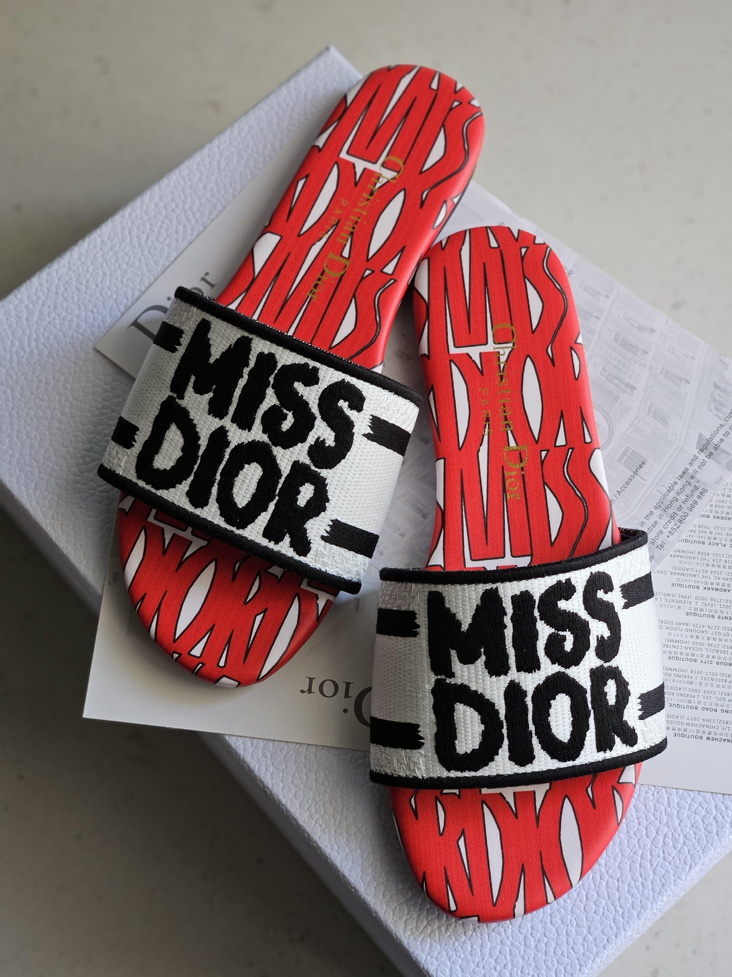 Dior flat