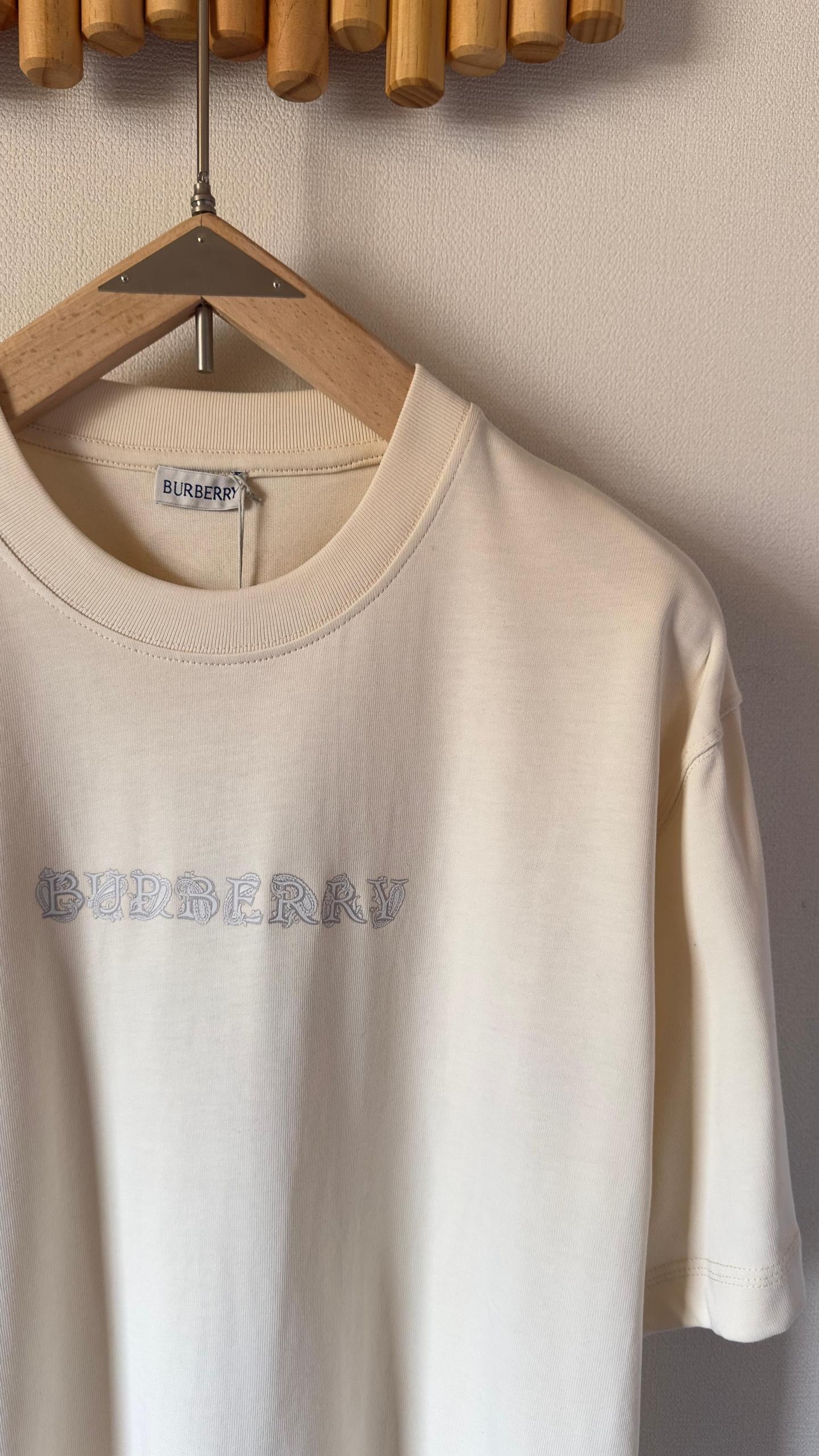 Burberry T-Shirt