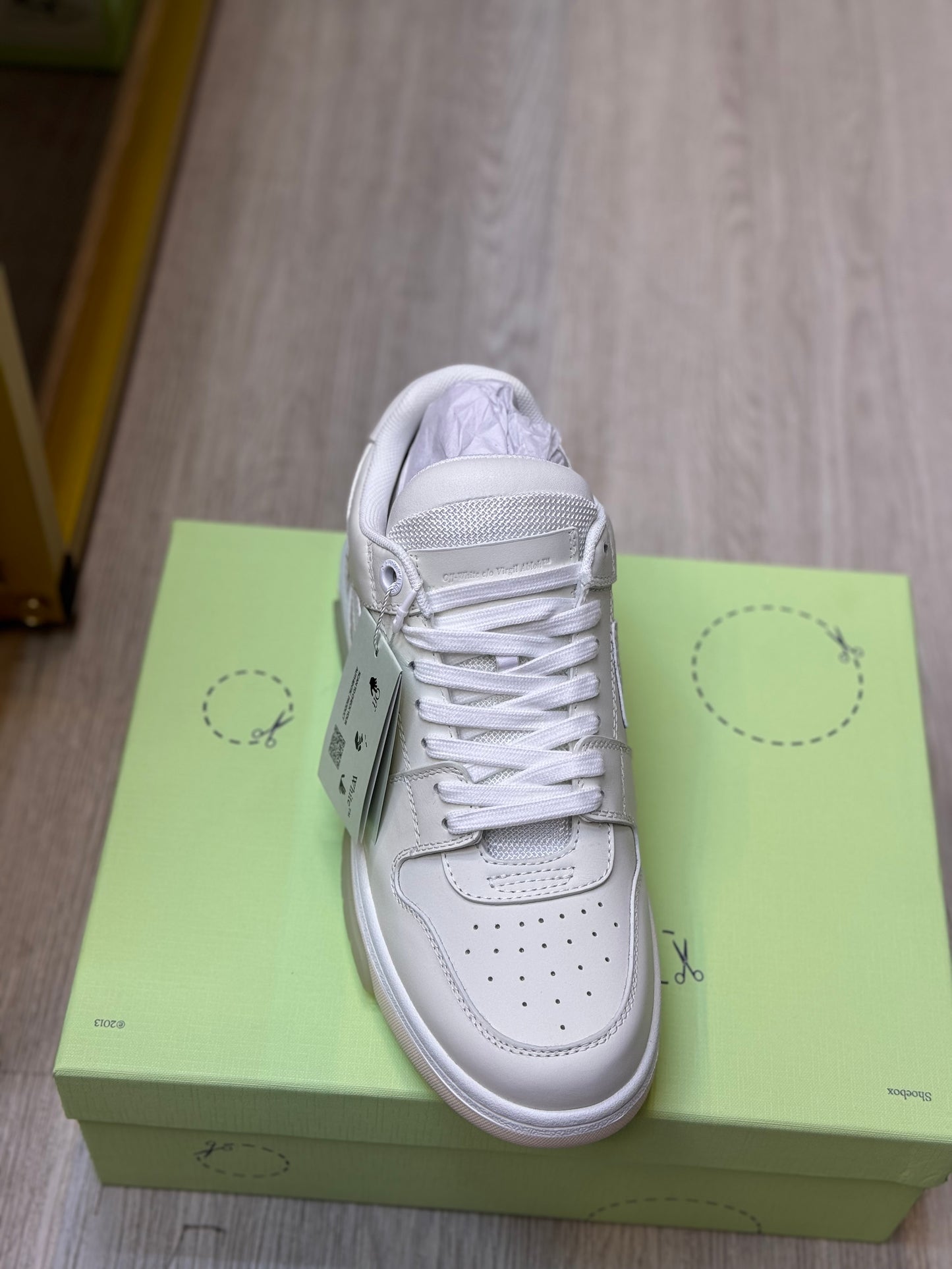 OFF WHITE Shoes