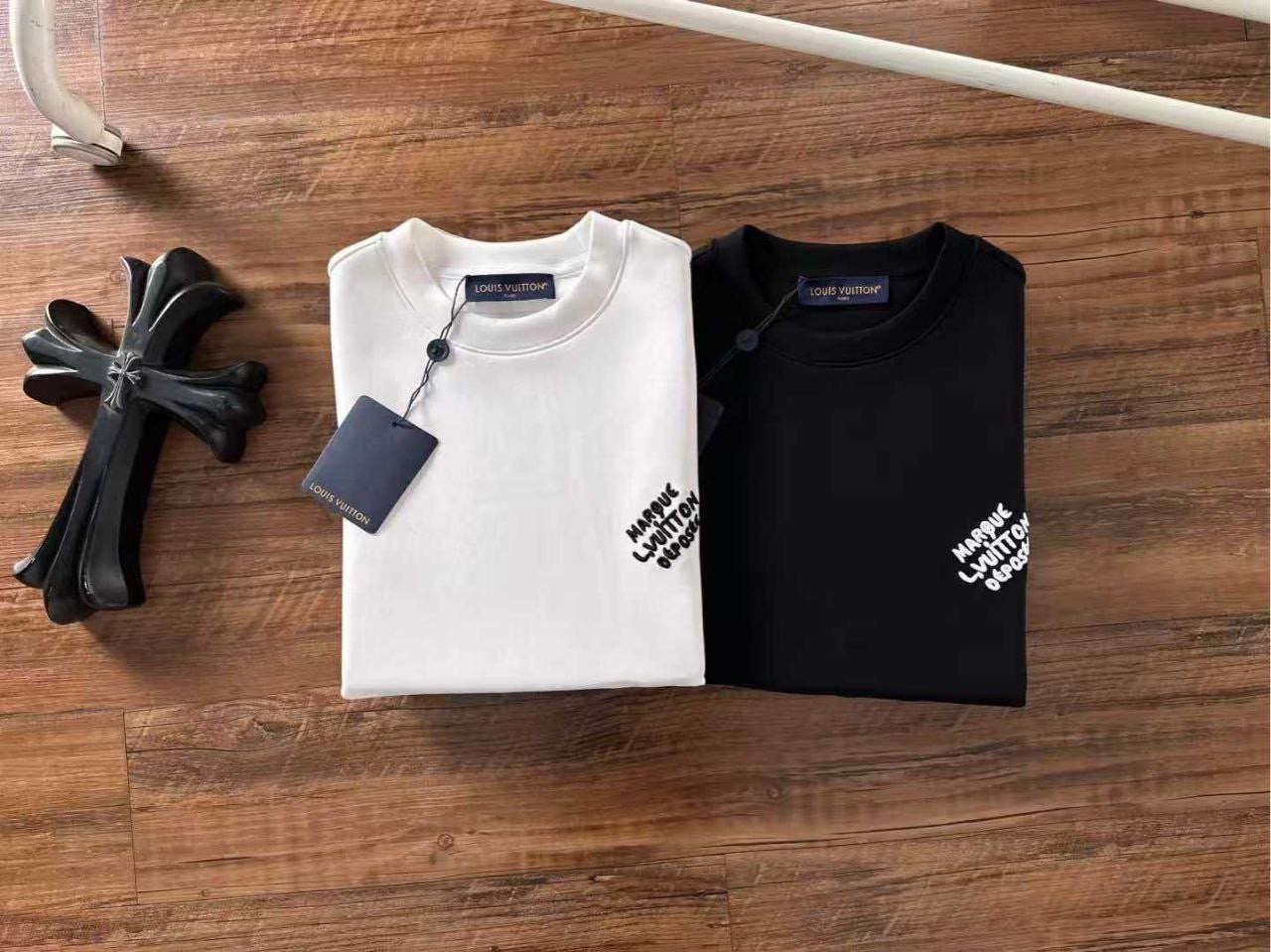 Louis Vuitton Sweatshirt