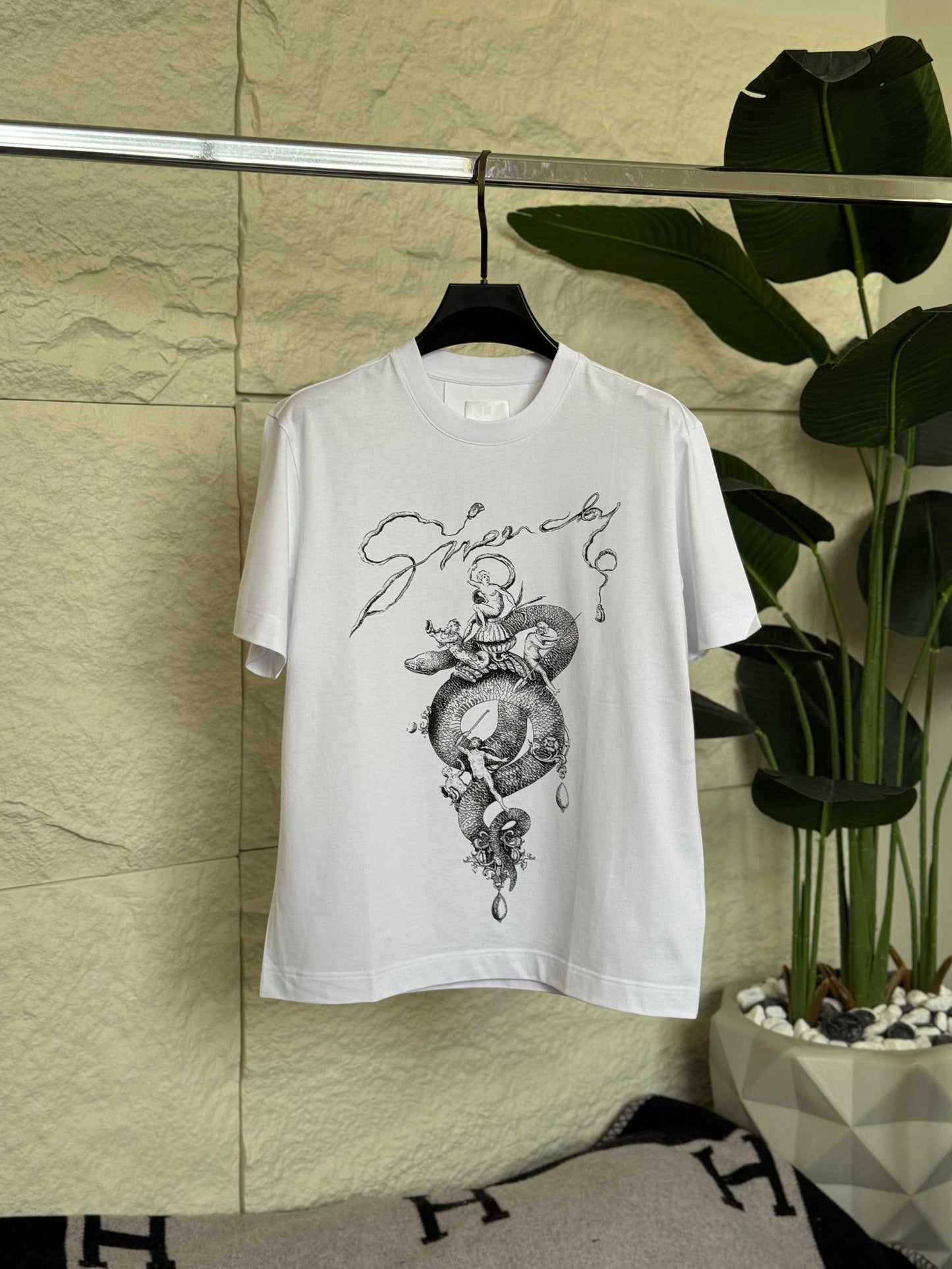Givenchy T-Shirt