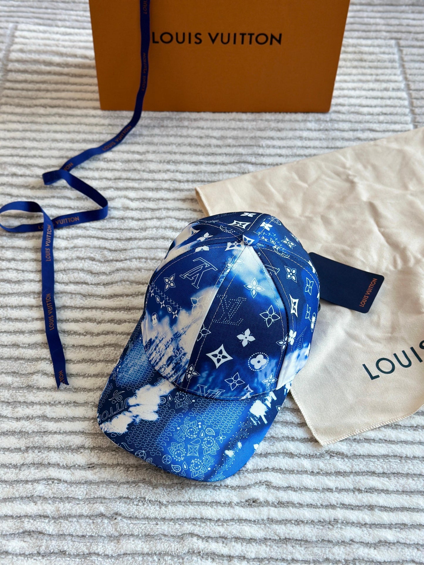 Louis vuitton Caps 5 colors
