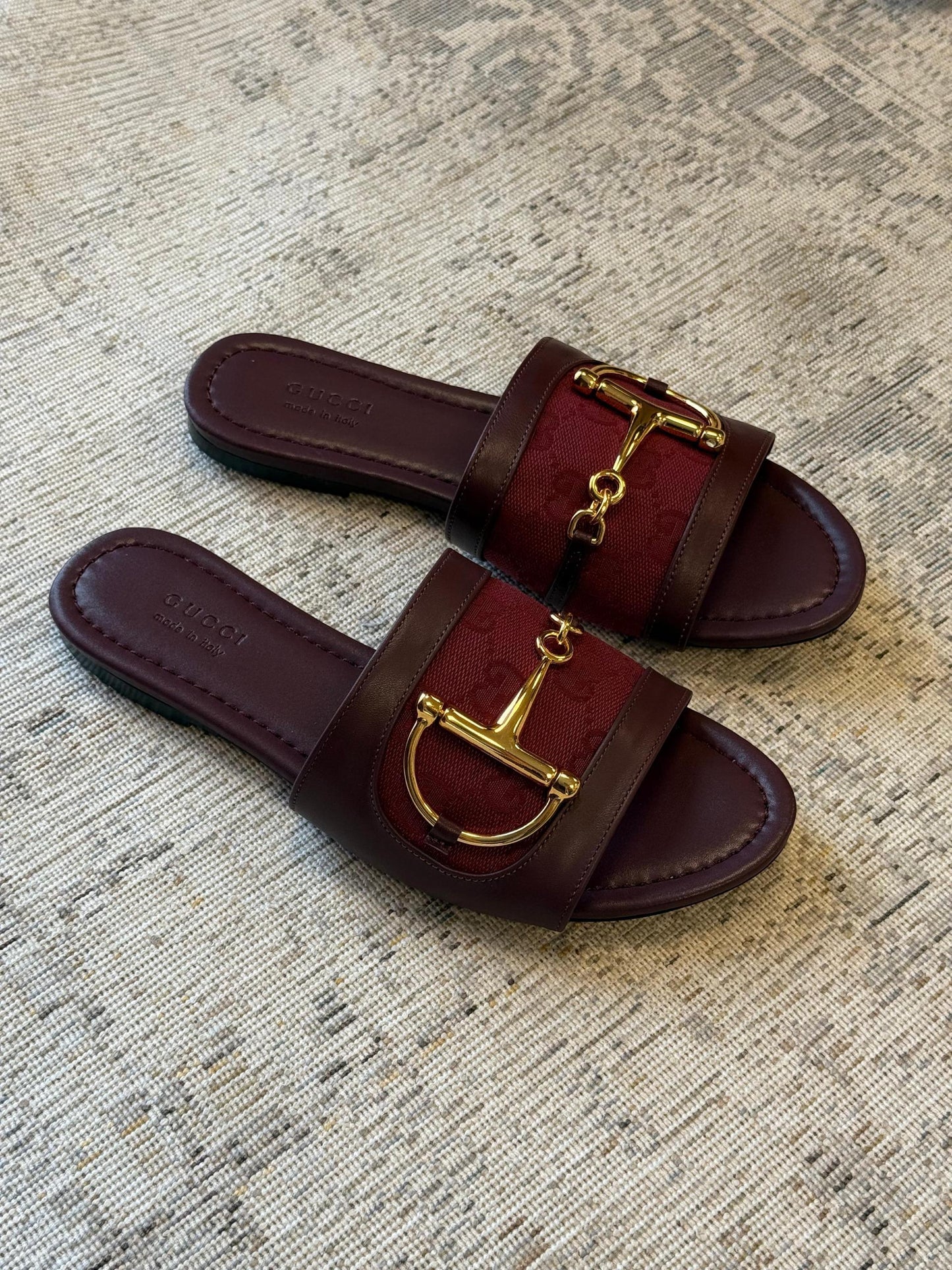 Gucci Slippers 2 colors