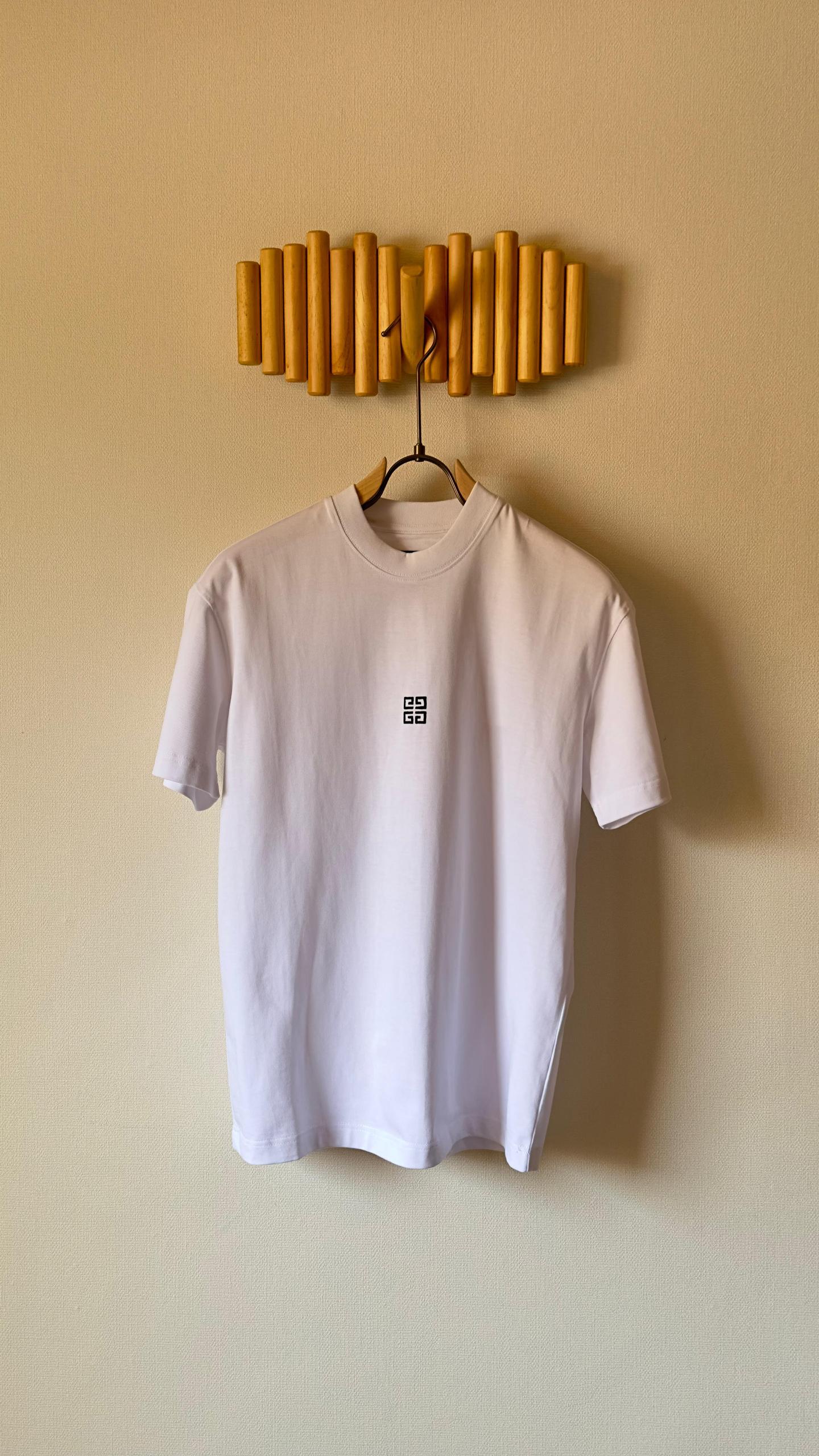 Givenchy T-Shirt 2 colors