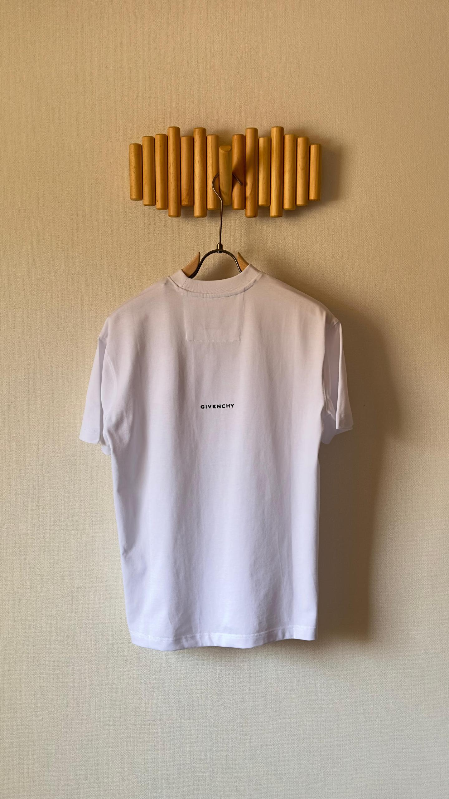 Givenchy T-Shirt 2 colors