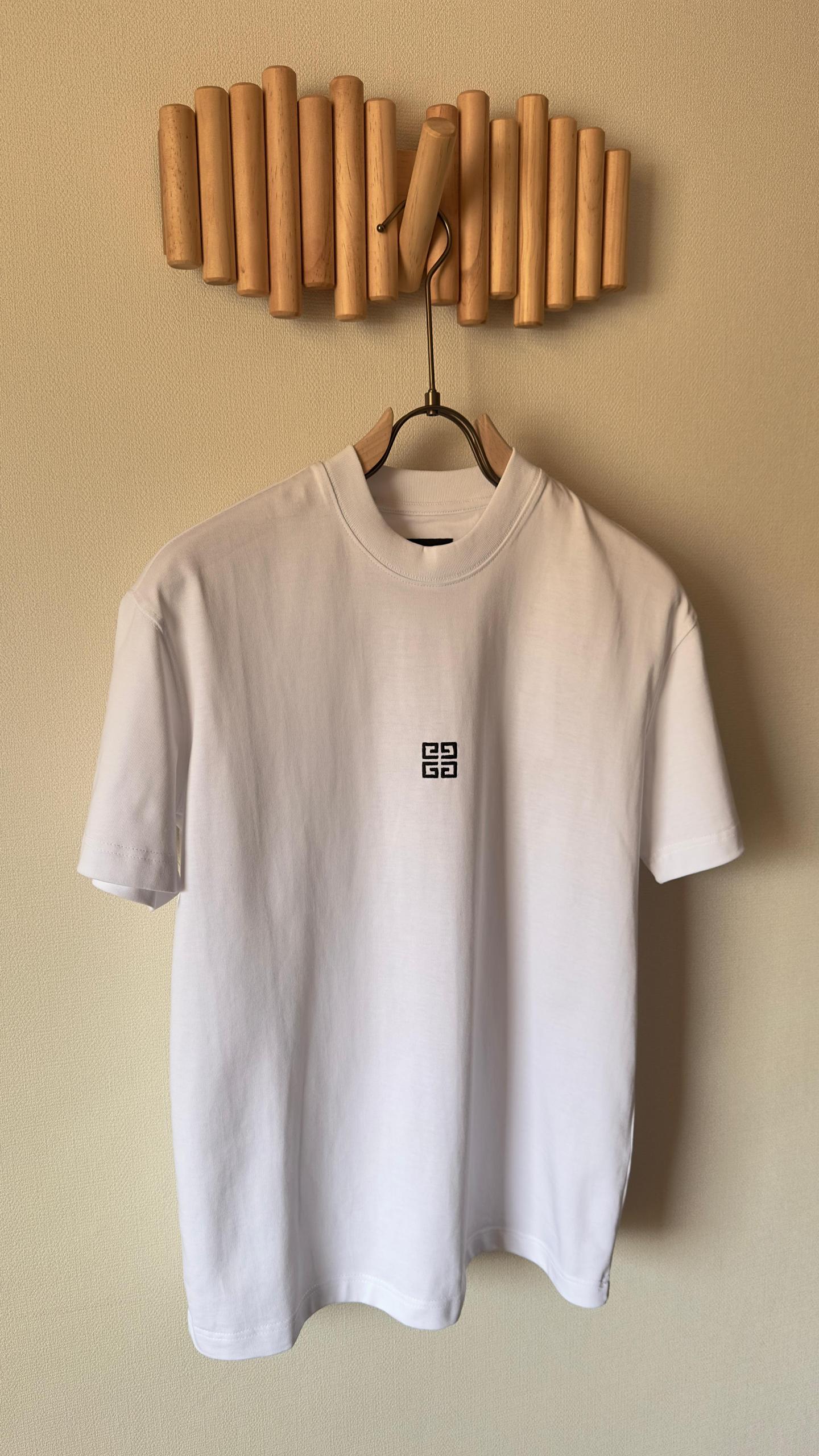 Givenchy T-Shirt 2 colors