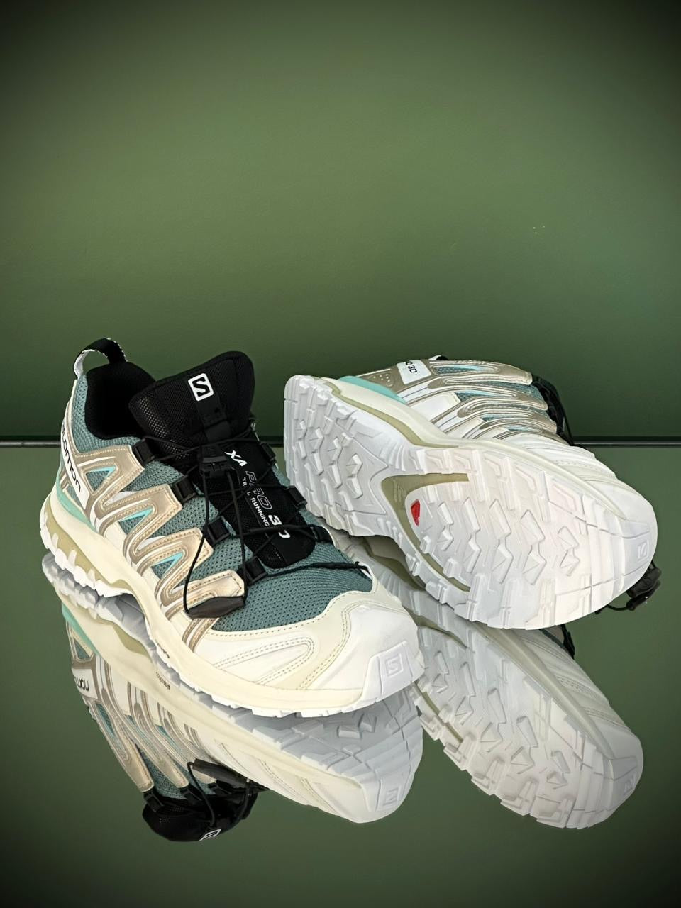 Salomon Sneakers