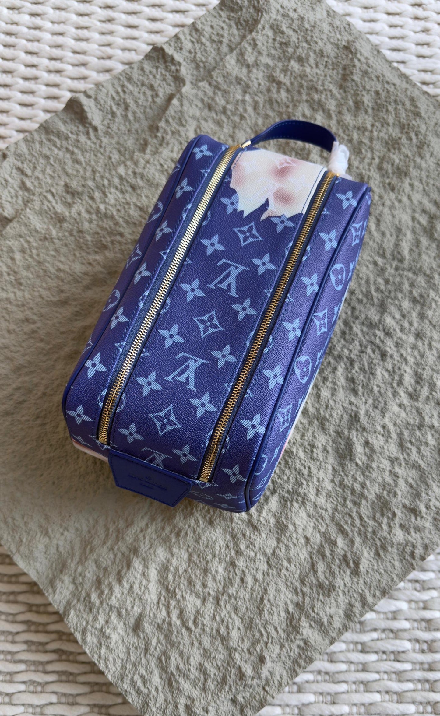 Louis Vuitton Pouch (VIP Quality)