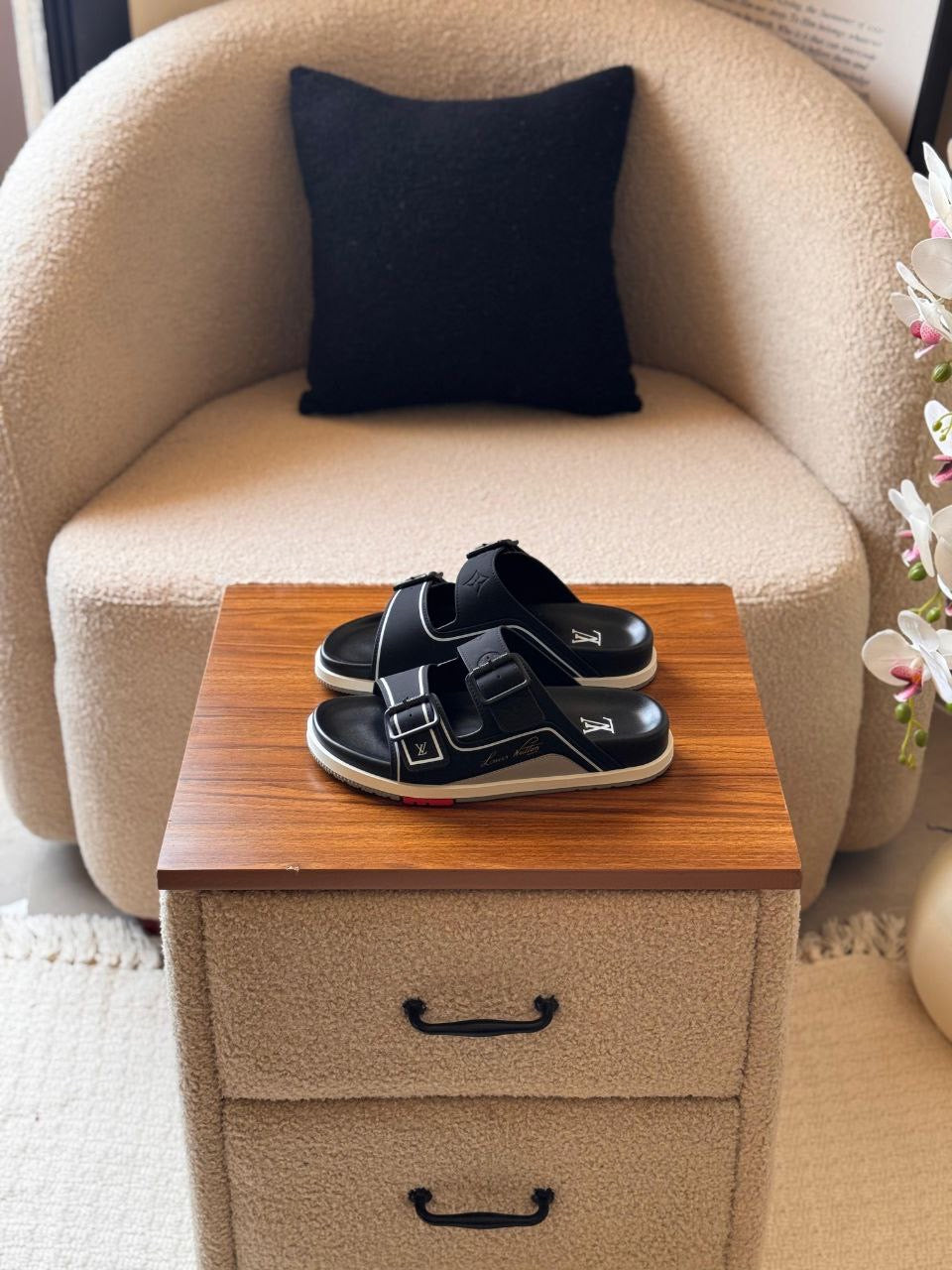 Louis Vuitton Slippers