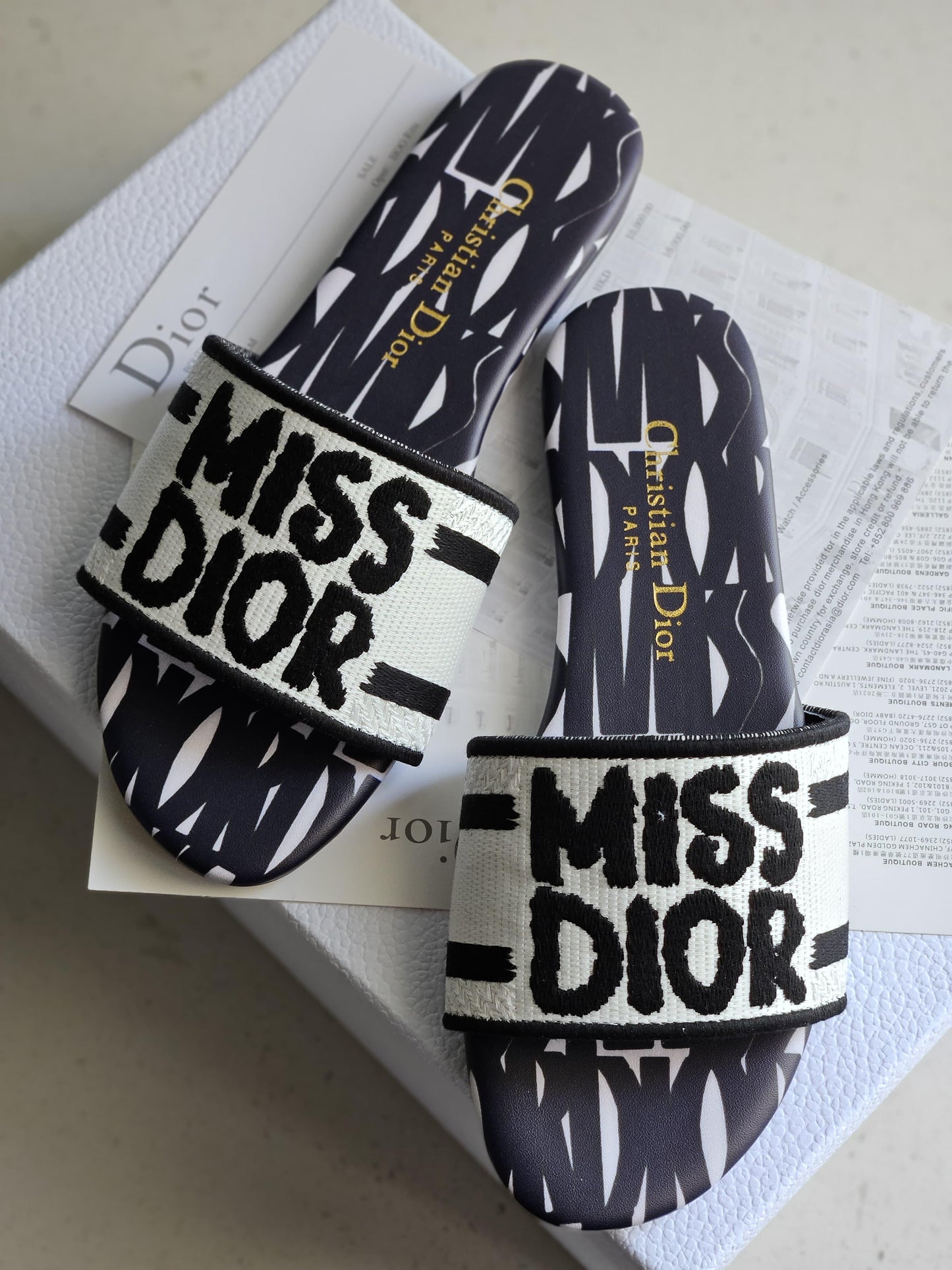 Dior flat