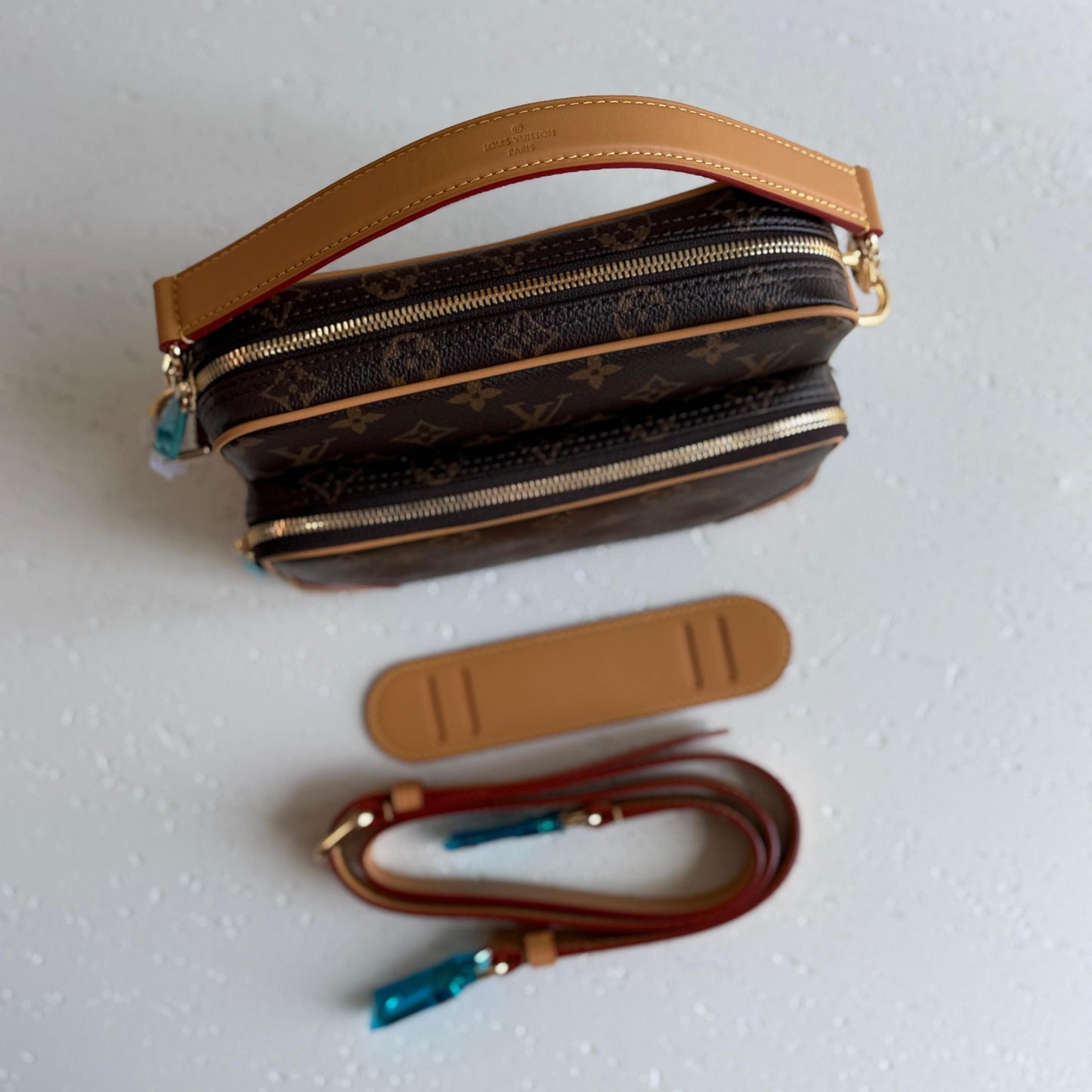 Louis Vuitton Messenger Bag (VIP Quality)