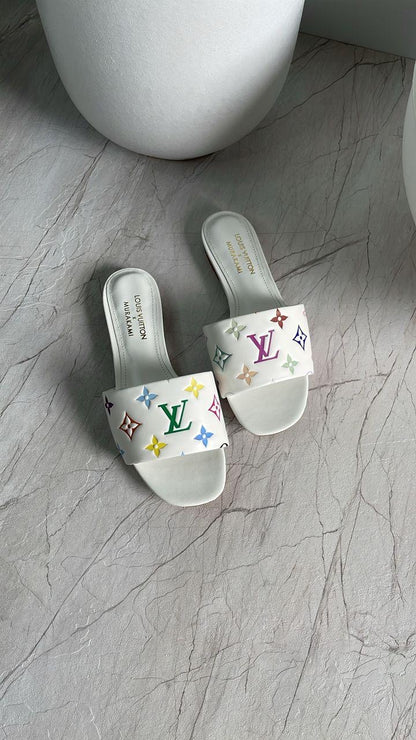 Louis Vuitton Slippers