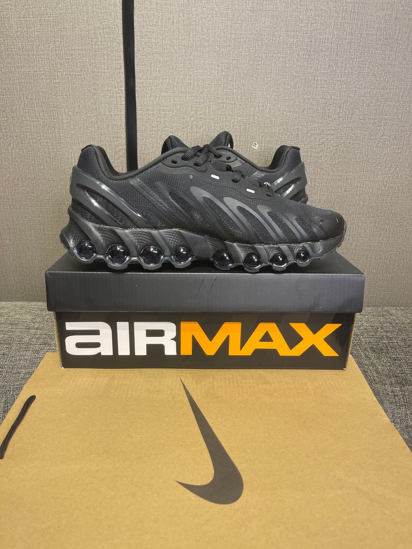 Nike Air Max DN 8