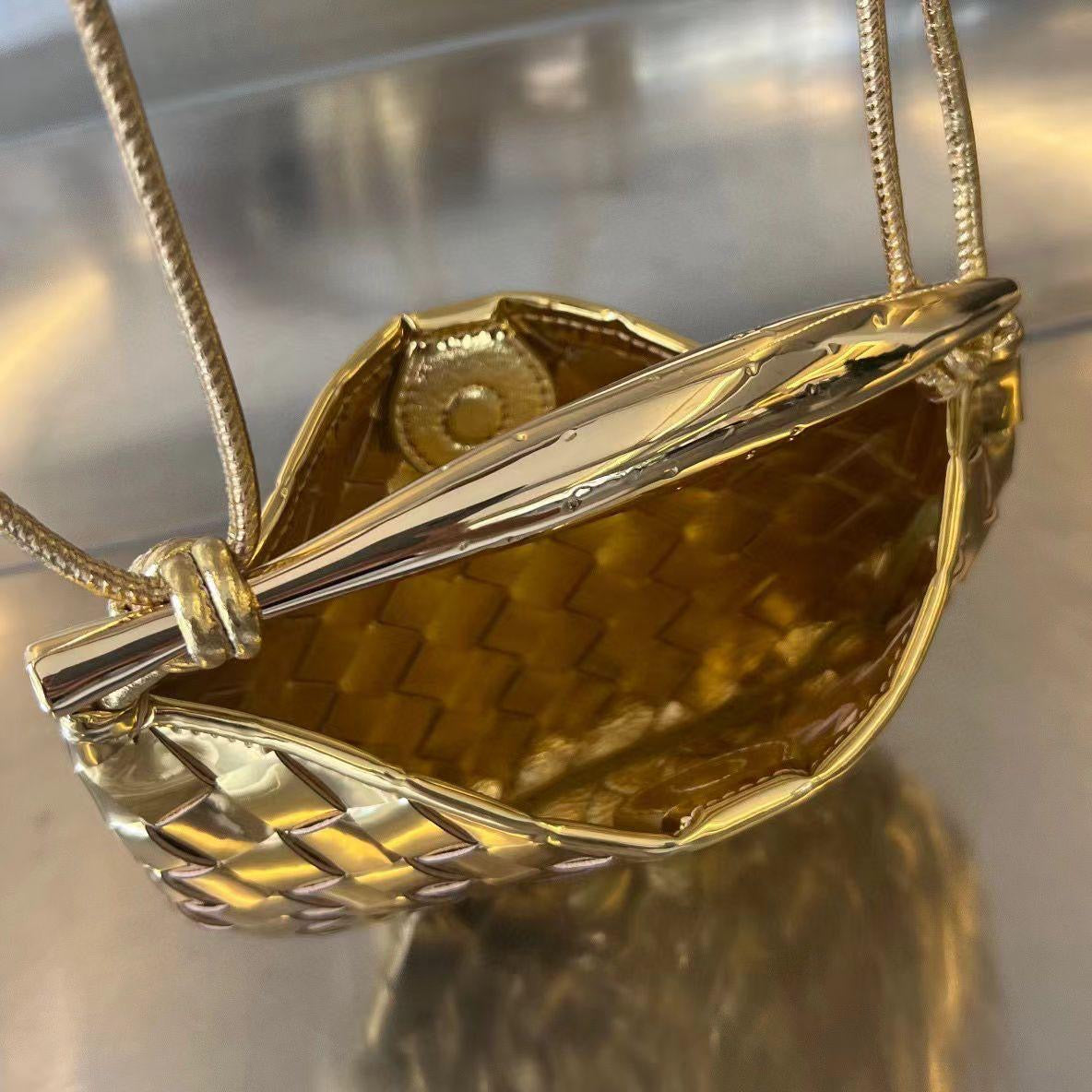 Bottega Veneta Sling Bag (VIP Quality)