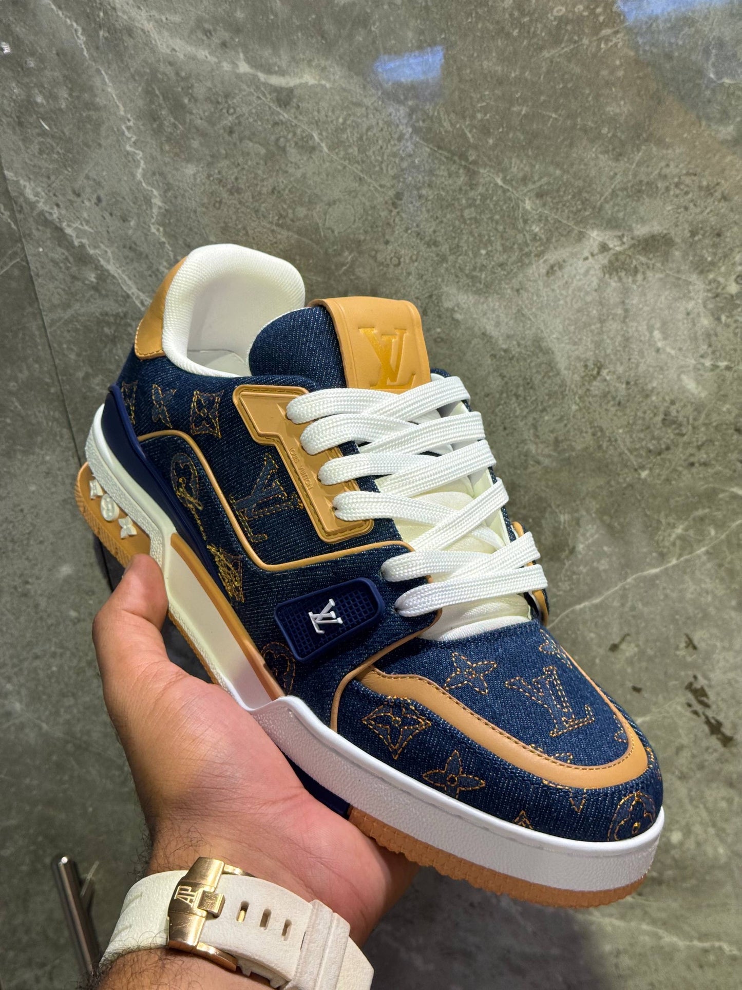 Louis Vuitton Sneakers