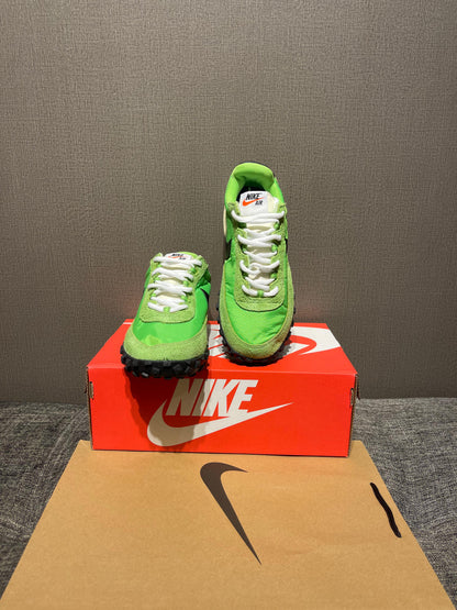 Nike Air Max Waffle SP Action Green