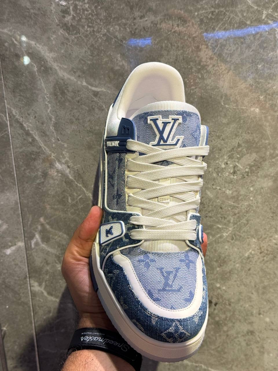 Louis Vuitton Sneakers
