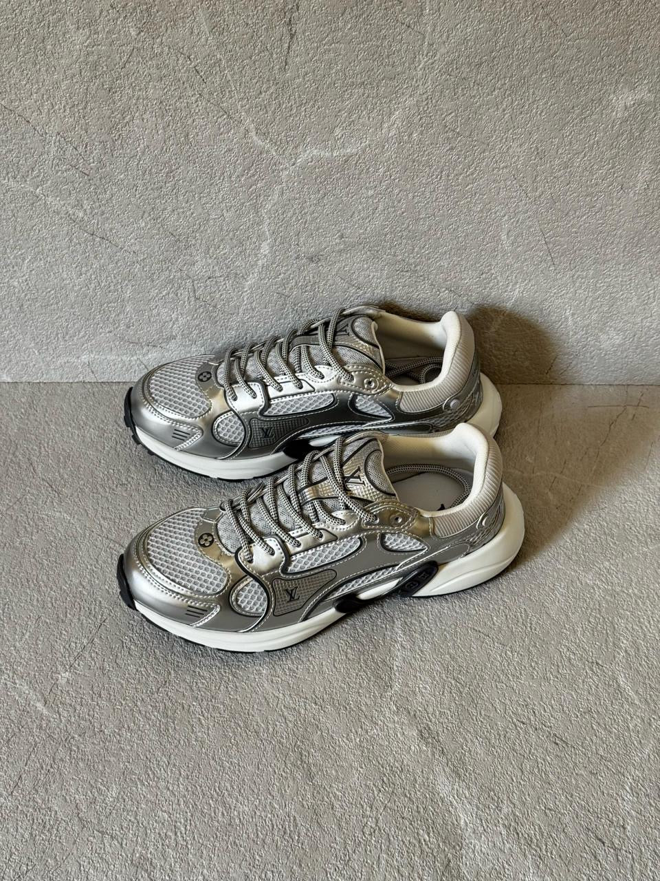Louis Vuitton Sneakers 4 colors