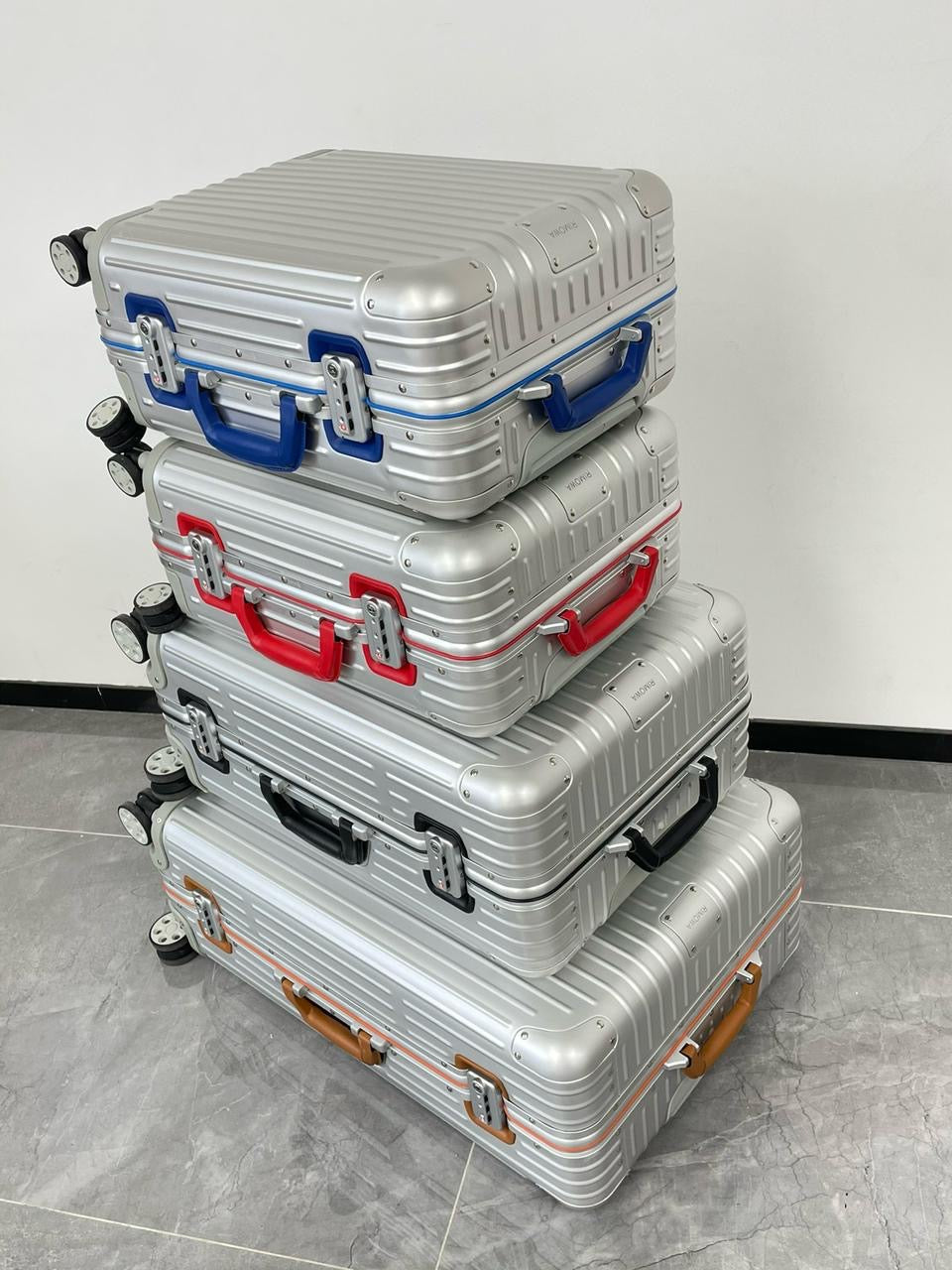 Rimowa Trolly Suitcase Set
