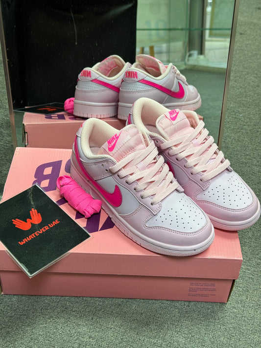 SB Dunk Triple Pink