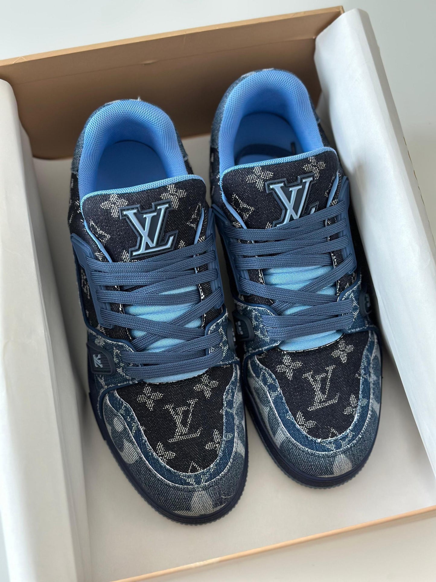Louis Vuitton Sneakers