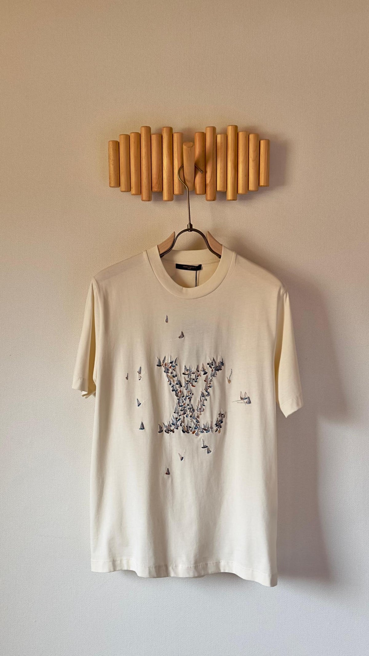 Louis Vuitton T-Shirt 2 colors