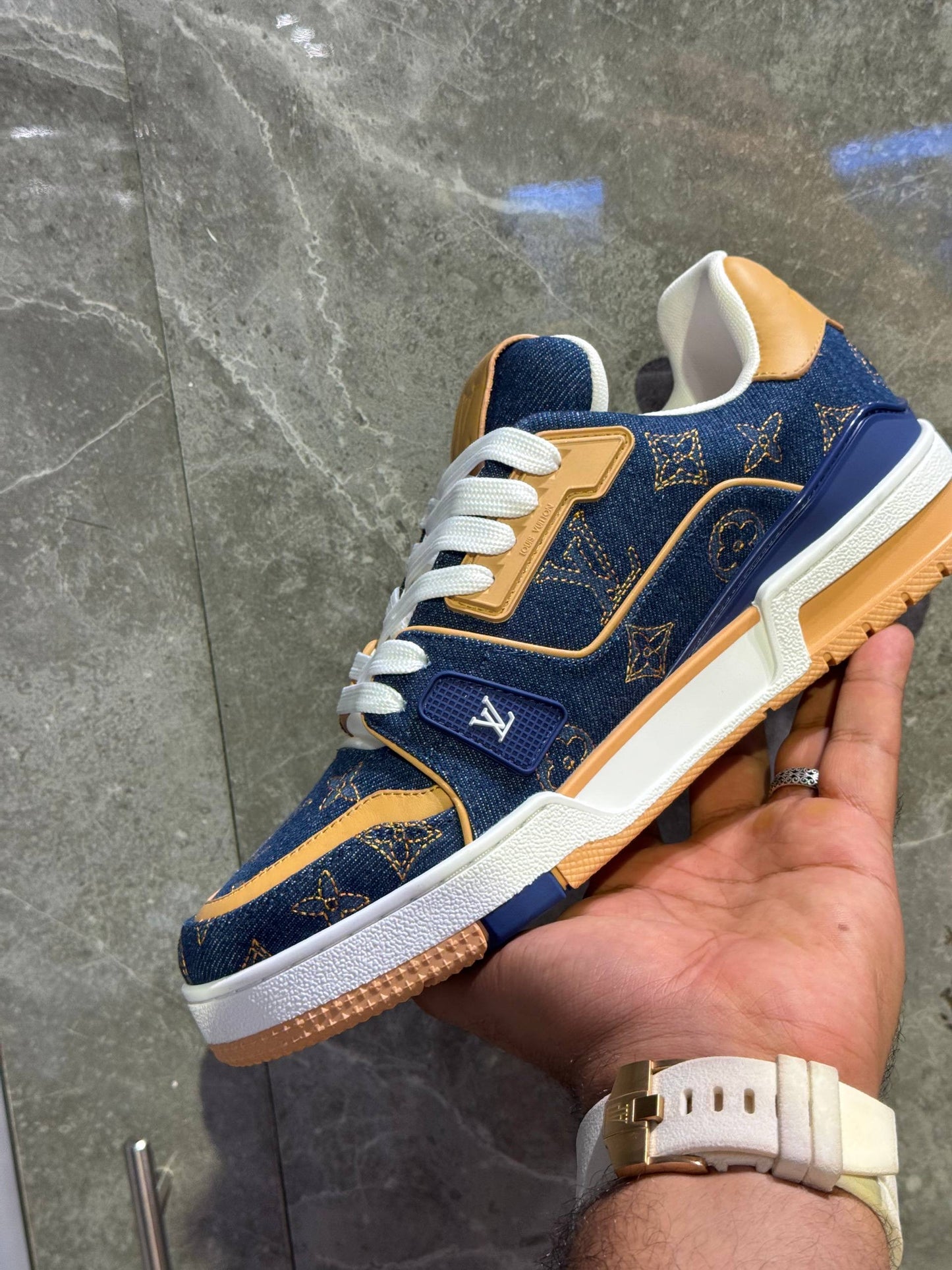 Louis Vuitton Sneakers