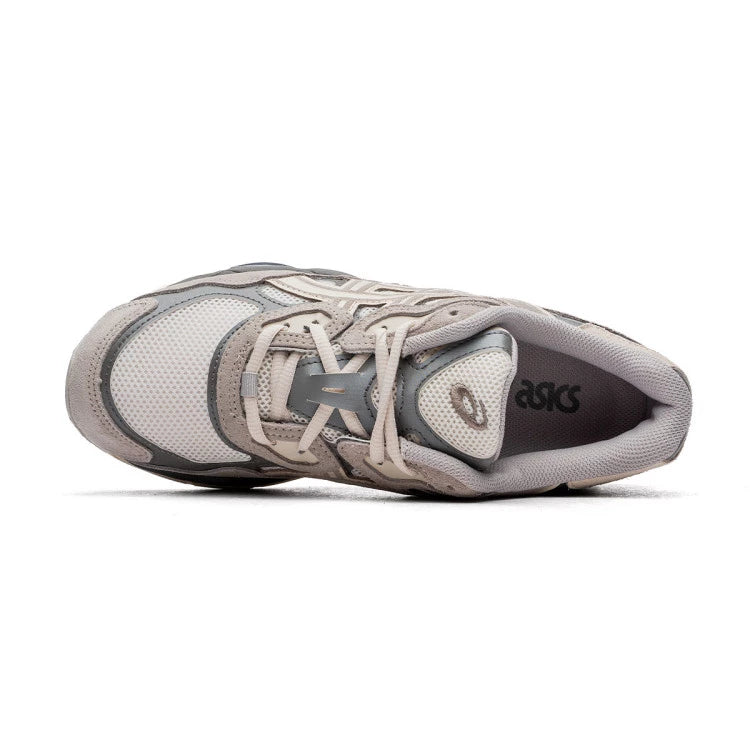ASICS Sneakers