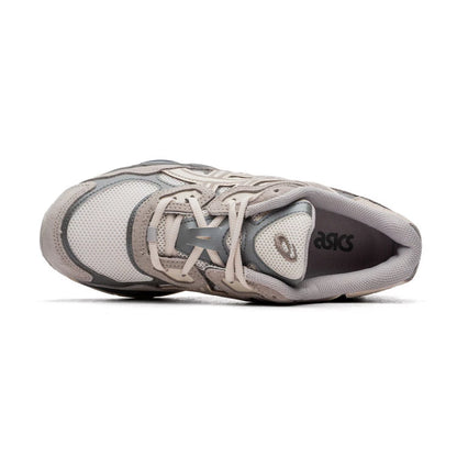 ASICS Sneakers