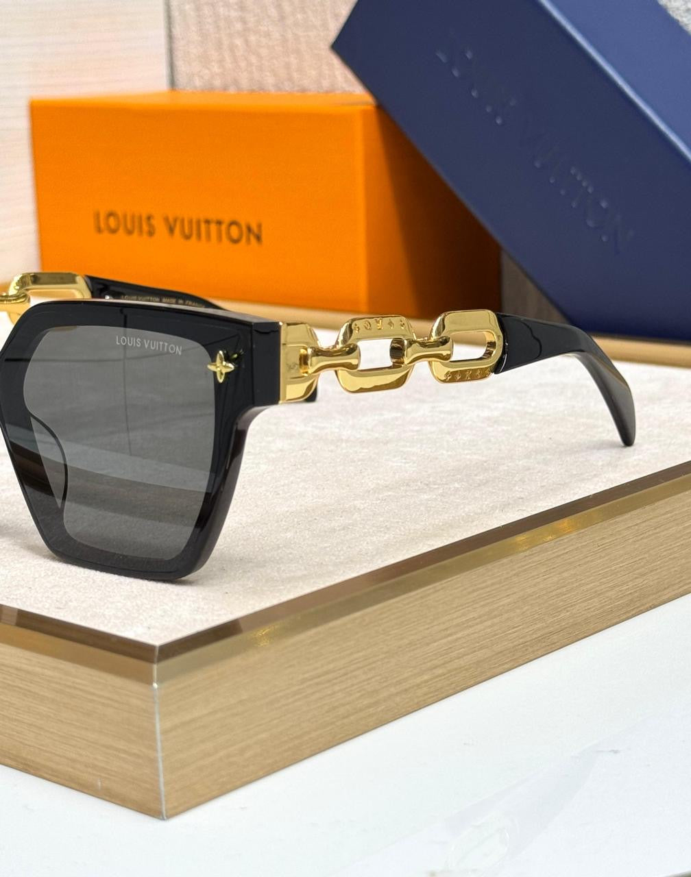 Louis Vuitton Sunglasses 2 colors